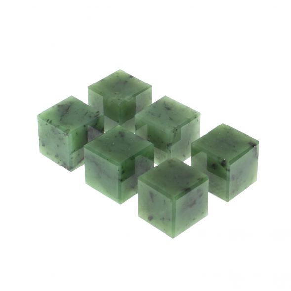 Камни для виски из саянского нефрита набор 6 кубиков 20 мм 128600