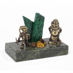 Статуэтка &amp;quot;Гномы рудокопы&amp;quot; бронза змеевик малахит