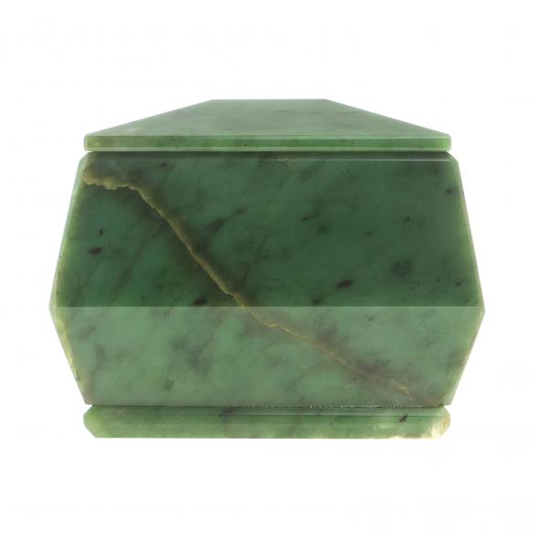 Шкатулка из нефрита &amp;quot;Талисман&amp;quot; 8,5х8,5х7 см 123893