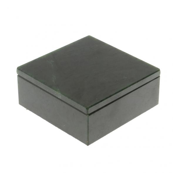 Шкатулка из нефрита 8,5х8,5х3,5 см 126962