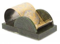 Настольная подставка для телефона "Герб России" камень нефрит в подарочной коробке Златоуст