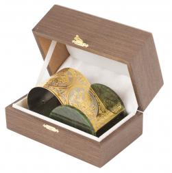 Настольная подставка для телефона "Герб России" камень нефрит в подарочной коробке Златоуст