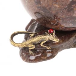 Композиция &amp;quot;Ящерица на скале&amp;quot; с шаром из креноида 8 см