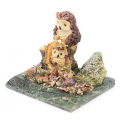 Сувенир &amp;quot;Два филина на пне с дуплом&amp;quot; змеевик