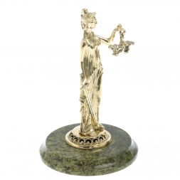 Статуэтка &amp;quot;Фемида&amp;quot; на подставке из баженовского змеевика