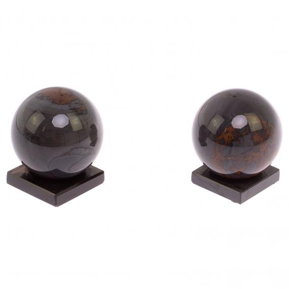 Шар на подставке из серого обсидиана 7 см 125452
