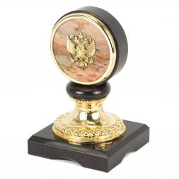 Настольная принадлежность подставка &amp;quot;Герб России&amp;quot; камень яшма долерит