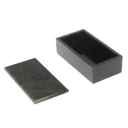 Шкатулка из нефрита 10х5,5х3,5 см