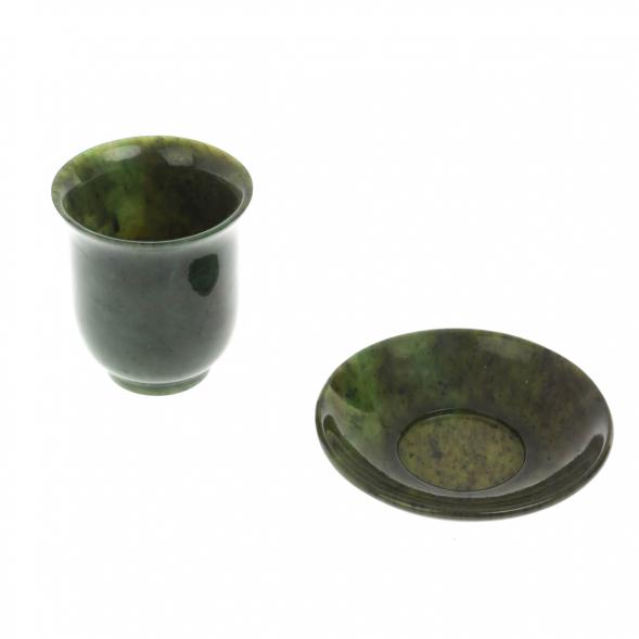 Кофейная чашка с блюдцем из нефрита 128910