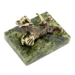 Статуэтка &amp;quot;Тигр с мячом&amp;quot; из бронзы и змеевика