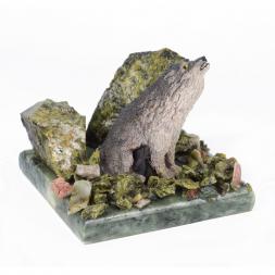 Сувенир &amp;quot;Волк воющий&amp;quot; змеевик