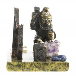 Сувенирная статуэтка "Гном камнерез" бронза камень