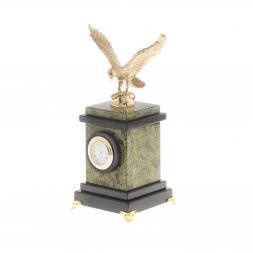 Настольные часы &amp;quot;Орел&amp;quot; камень змеевик