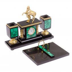 Письменный прибор "Конь на дыбах" камень малахит