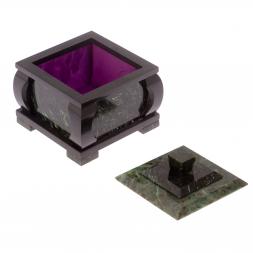 Шкатулка из нефрита "Ларец" 13х13х11 см