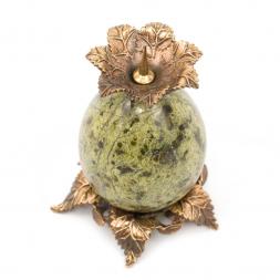 Подсвечник на яйце из змеевика и бронзы