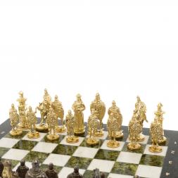Шахматы подарочные "Богатыри" из мрамора и змеевика 44х44 см