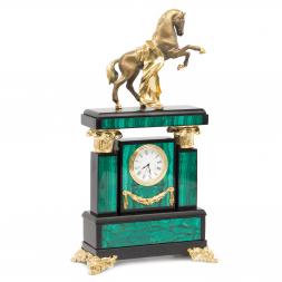 Часы из малахита &amp;quot;Конь с попоной&amp;quot;