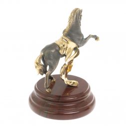 Бронзовая статуэтка "Конь с попоной" на подставке из яшмы