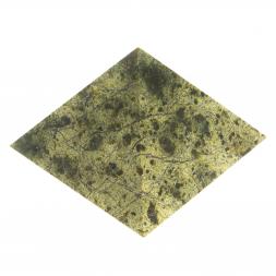 Пирамида 9х9х7 см камень змеевик светлый