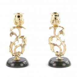 Бронзовый подсвечник на подставке из нефрита пара