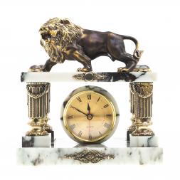 Каменные часы с бронзой "Лев на охоте" камень мрамор