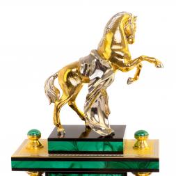 Настольный набор из малахита "Конь на дыбах" Златоуст