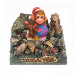 Сувенир "Обезьянка с мячом №3" змеевик