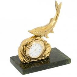 Часы &amp;quot;Осетр на волне&amp;quot; бронза змеевик