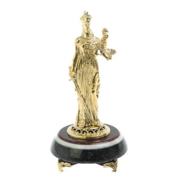 Статуэтка из бронзы &amp;quot;Фемида&amp;quot; на подставке из черного змеевика и мрамора 128092