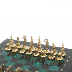 Шахматы &amp;quot;Итальянская война&amp;quot; фигуры бронза доска 28х28 см из змеевика