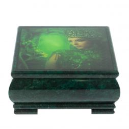 Шкатулка &amp;quot;Хозяйка медной горы&amp;quot; из змеевика 18х18хх8 см