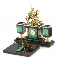 Письменный набор "Георгий Победоносец" из камня малахит с бронзой