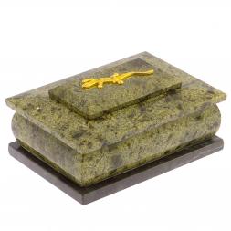 Шкатулка из светло-зеленого змеевика 12х8,5х6 см