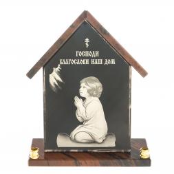 Оберег из обсидиана "Домик" с двумя подсвечниками