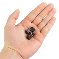 Кубики зарики 1 см коричневые и черные 4 шт