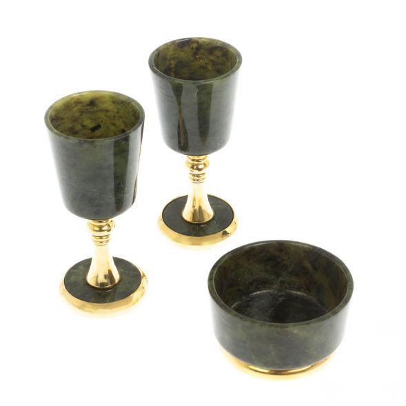 Набор водочный из нефрита 2 рюмки и соусник 129317