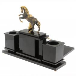 Настольный набор &amp;quot;Конь с попоной&amp;quot; из яшмы и долерита