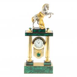 Каминные часы &amp;quot;Конь на дыбах&amp;quot; из малахита Златоуст