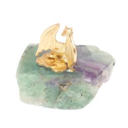 Сувенир из флюорита "Дракончик на монетах"
