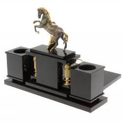 Настольный набор&amp;quot; Конь с попоной&amp;quot; из яшмы