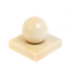 Шар 4,5 на подставке из газганского мрамора 6х6 см