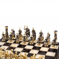 Шахматы "Римские" из бронзы доска 40х40 см камень обсидиан оникс