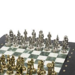 Шахматы "Рыцари" из мрамора и змеевика доска 28х28 см