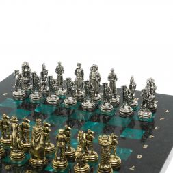 Шахматы подарочные "Рыцари" из змеевика доска 28х28 см