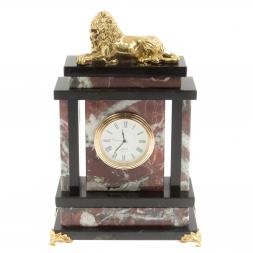 Часы "Лев" из креноида и змеевика