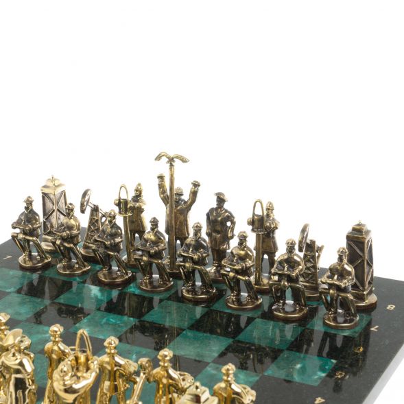 Шахматы сувенирные &amp;quot;Нефтяники&amp;quot; 44х44 см шабровский змеевик 127409