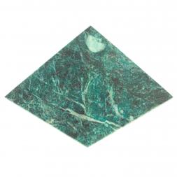Пирамида 7,5х7,5х6 см камень змеевик
