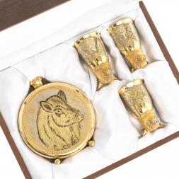 Подарочный набор &amp;quot;Кабан&amp;quot; фляжка и 3 стопки перевертыша Златоуст