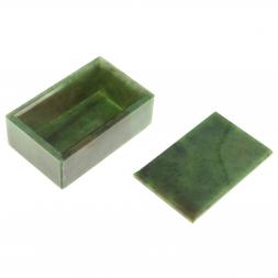 Шкатулка из нефрита прямоугольная 9х5,5х4,5 см